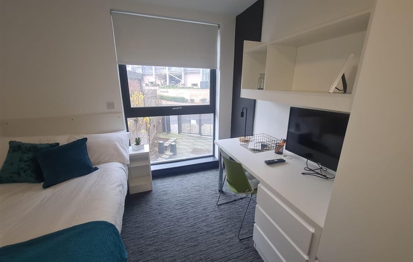 Pitt St, Newcastle Upon Tyne, Newcastle - Image 1